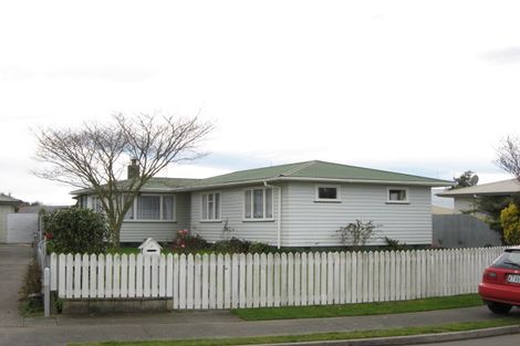 Photo of property in 2 Clare Place, Pirimai, Napier, 4112