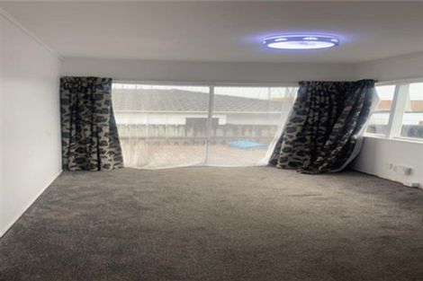 Photo of property in 2/302 Pakuranga Road, Pakuranga Heights, Auckland, 2010