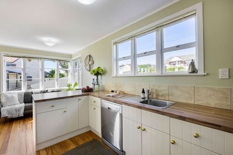 Photo of property in 52 Brightside Road, Stanmore Bay, Whangaparaoa, 0932