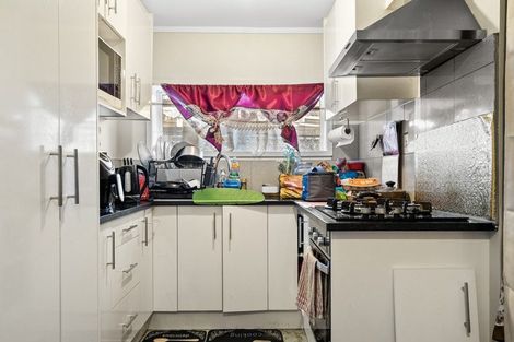 Photo of property in 5 Lendenfeld Drive, Papatoetoe, Auckland, 2025