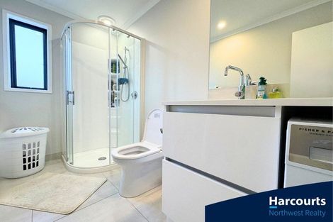 Photo of property in 4 Kumerahou Street, Kumeu, 0810