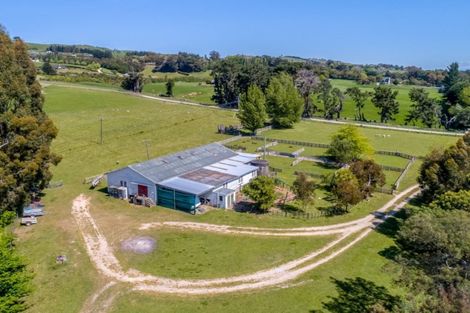 Photo of property in 157 Masterton Stronvar Road, Te Ore Ore, Masterton, 5886