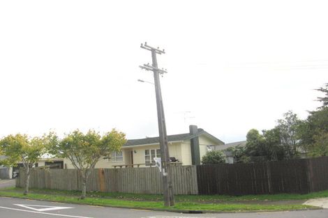 Photo of property in 1 Ussher Place, Pakuranga Heights, Auckland, 2010