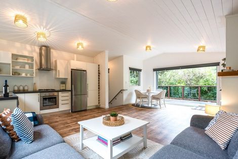 Photo of property in 17 Glen Brook Road, Omiha, Waiheke Island, 1081