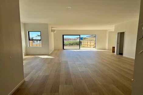 Photo of property in 3b Putiputi Way, Papakura, 2110