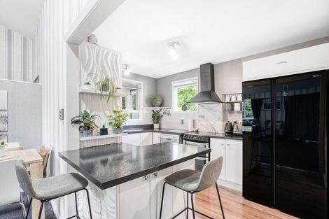 Photo of property in 27 Jenkins Avenue, Redwood, Christchurch, 8051