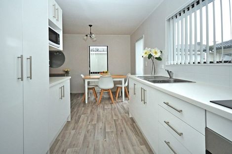 Photo of property in 25b Wyllie Road, Papatoetoe, Auckland, 2025