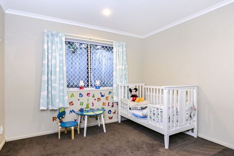 Photo of property in 20 Exotic Place, Massey, Auckland, 0614