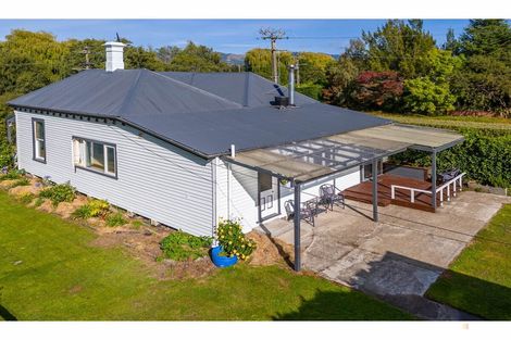 Photo of property in 70 Parsonage Road, Waimate, 7978