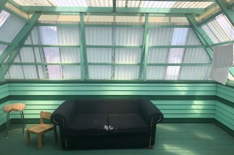 Photo of property in 92 Cook Street, Marfell, New Plymouth, 4310