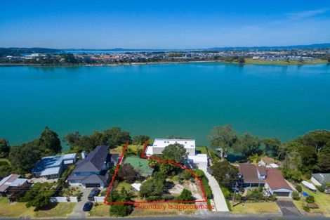 Photo of property in 67 Ferry Parade, Herald Island, Auckland, 0618