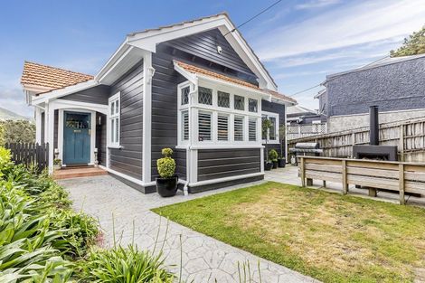Photo of property in 164 Wadestown Road, Wadestown, Wellington, 6012