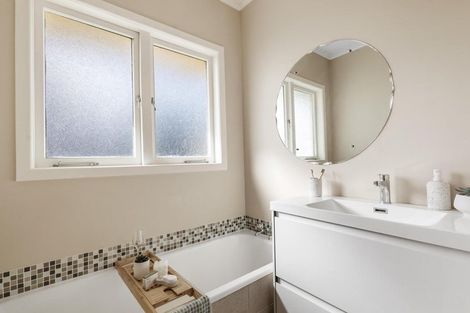 Photo of property in 81a Moore Street, Leamington, Cambridge, 3432