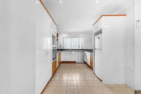 Photo of property in 1 Monash Place, Flat Bush, Auckland, 2016