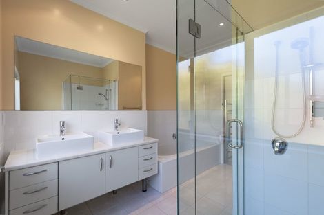 Photo of property in 10a Rangiora Terrace, Tahunanui, Nelson, 7011