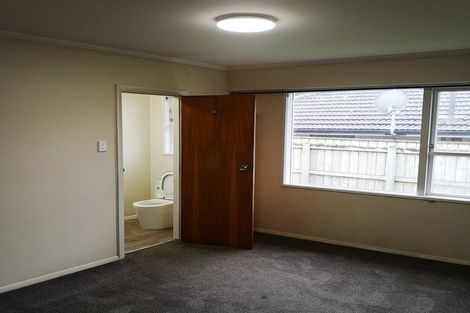 Photo of property in 2 Fyvie Avenue, Tawa, Wellington, 5028