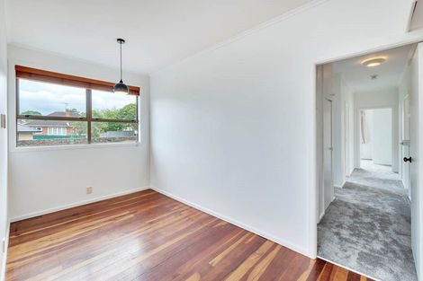 Photo of property in 6 Wendell Place, Greenlane, Auckland, 1061