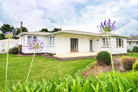 Photo of property in 40 Gordon Street, Dannevirke, 4930