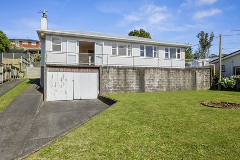 Photo of property in 10 Alberta Road, Glen Avon, New Plymouth, 4312