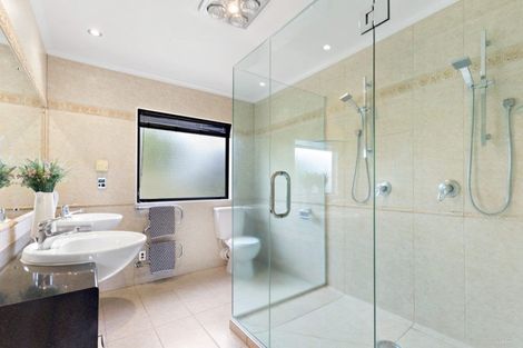 Photo of property in 33 Byblos Place, The Gardens, Auckland, 2105