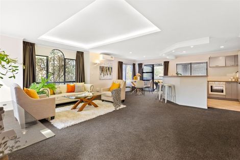 Photo of property in 1/22 Lagoon Way, West Harbour, Auckland, 0618