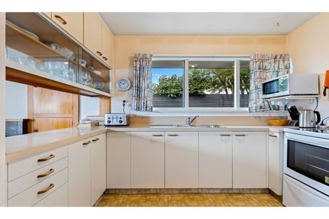 Photo of property in 7 Mirfield Place, Russley, Christchurch, 8042