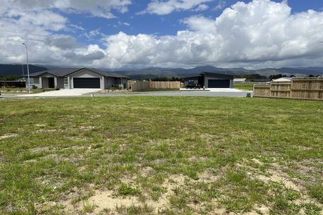 Photo of property in 8 Ash Close, Levin, 5510