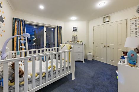 Photo of property in 1 Kumar Place, The Gardens, Auckland, 2105