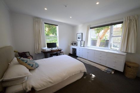 Photo of property in 34 Rawhiti Terrace, Kelburn, Wellington, 6012