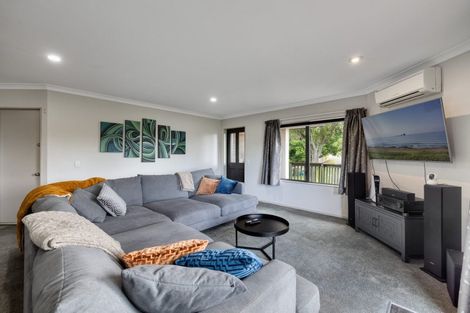 Photo of property in 2 Dowman Place, Te Puke, 3119