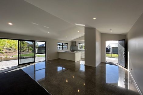 Photo of property in 67 Oak Road, Poraiti, Napier, 4112