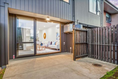 Photo of property in 26 Hobsonville Point Road, Hobsonville, Auckland, 0616