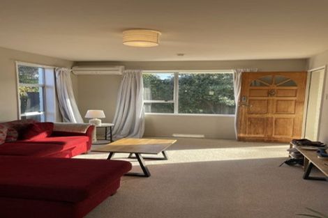 Photo of property in 52 Royal Park Drive, Parklands, Christchurch, 8083