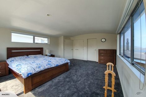 Photo of property in 24 Signallers Grove, Strathmore Park, Wellington, 6022