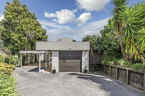 Photo of property in 31 Waipuia Place, Greenhithe, Auckland, 0632