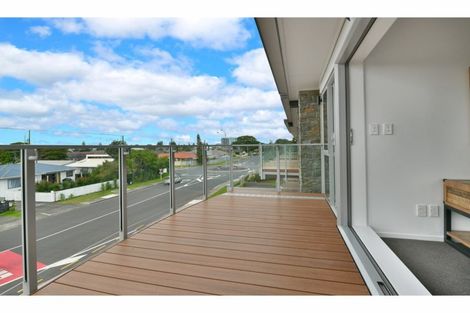 Photo of property in 305/252 Centreway Road, Orewa, 0931