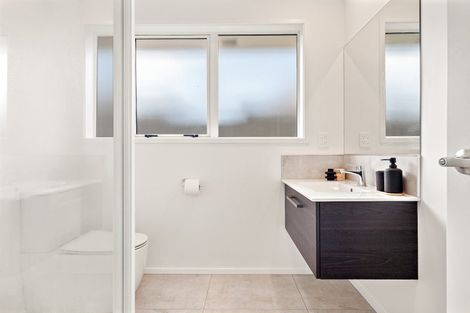 Photo of property in 18 Tabraham Crescent, Pyes Pa, Tauranga, 3112