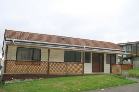 Photo of property in 141 Mark Avenue, Grenada Village, Wellington, 6037