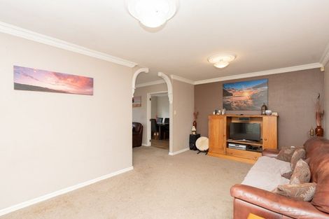Photo of property in 33 Pohutukawa Drive, Pukete, Hamilton, 3200