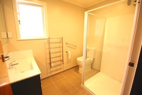 Photo of property in 5 Sunvue Road, Glen Eden, Auckland, 0602