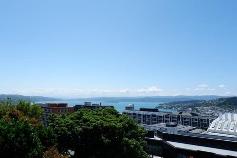 Photo of property in 35 Central Terrace, Kelburn, Wellington, 6012