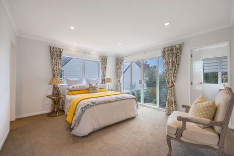 Photo of property in 152a Weatherly Road, Torbay, Auckland, 0630