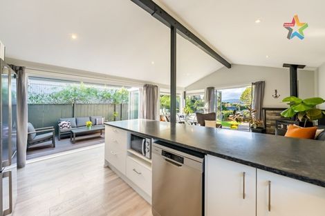 Photo of property in 48 Korokoro Road, Korokoro, Lower Hutt, 5012