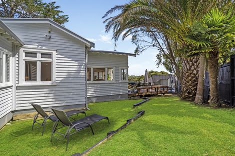 Photo of property in 70 Park Road, Glenfield, Auckland, 0629