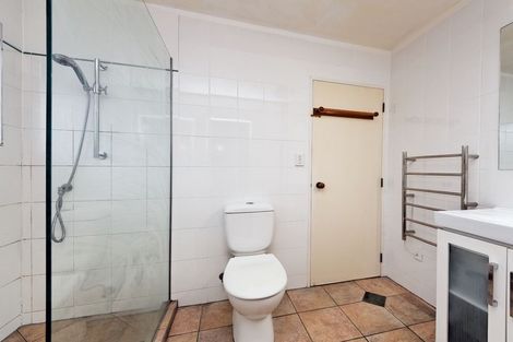 Photo of property in 1/7 Spring Grove, Henderson, Auckland, 0612