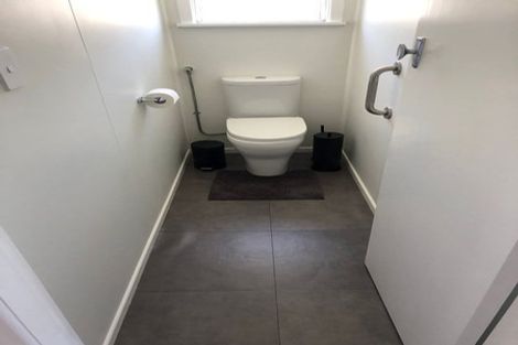 Photo of property in 2 Eton Place, Spotswood, New Plymouth, 4310