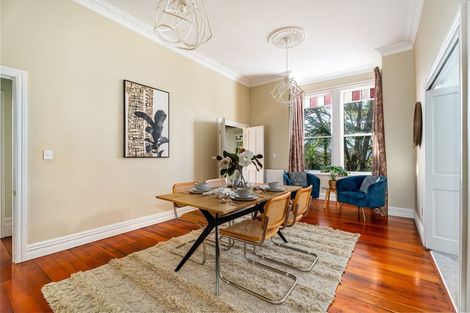 Photo of property in 50 Garden Road, Northland, Wellington, 6012