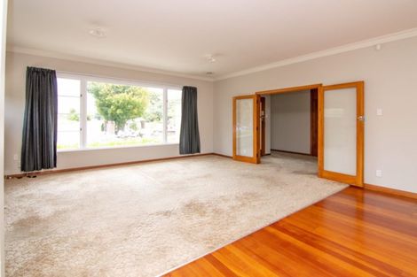 Photo of property in 583 Featherston Street, Roslyn, Palmerston North, 4414