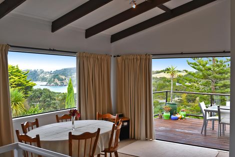 Photo of property in 3 Leigh Road, Leigh, 0985