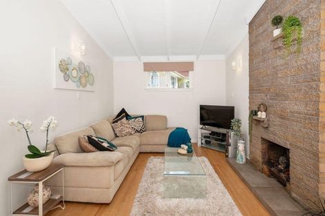 Photo of property in 11 Tiroroa Avenue, Te Atatu South, Auckland, 0610